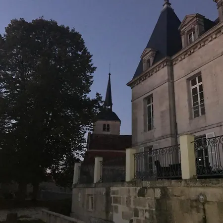 Dans Chateau D'arc-en-barrois * Arc-en-Barrois